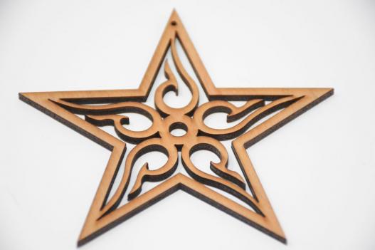 Stern aus Kirschbaum