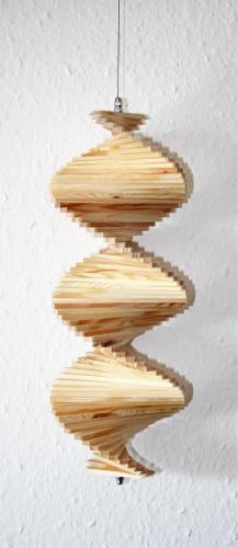 spirale-garten-holz-kiefer-metall-angelschnur-drehfunktion-baum