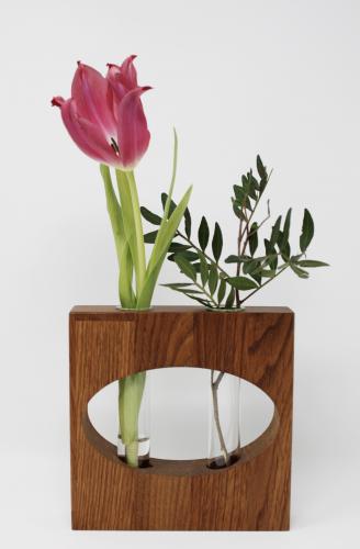 vase-mit-oval-ausschnitt-holz-reagenzglas-blumen-eichenholz