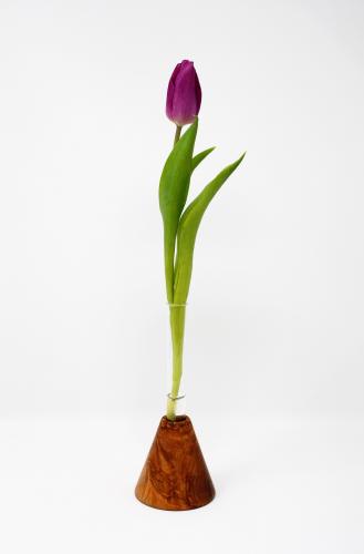 Kegelvase aus Olivesche