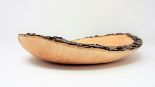 rindenrandschale-birnenholz-holzschale-gebäck-nüsse-deko