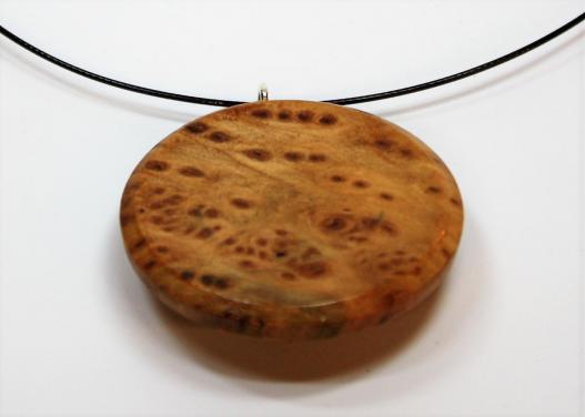 Kette aus Thuja Wurzelholz