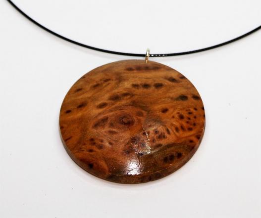 Kette aus Thuja Wurzelholz