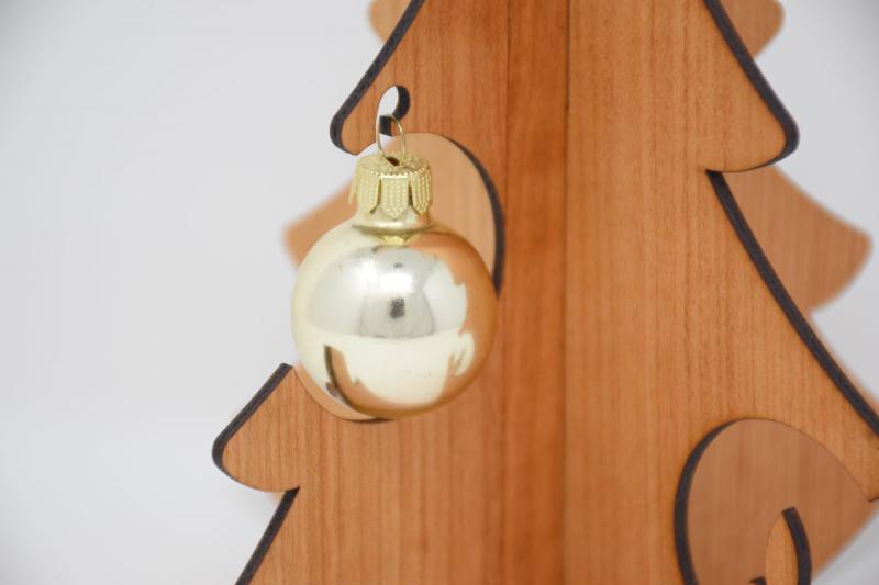Weihnachtsbaum aus Kirschbaum