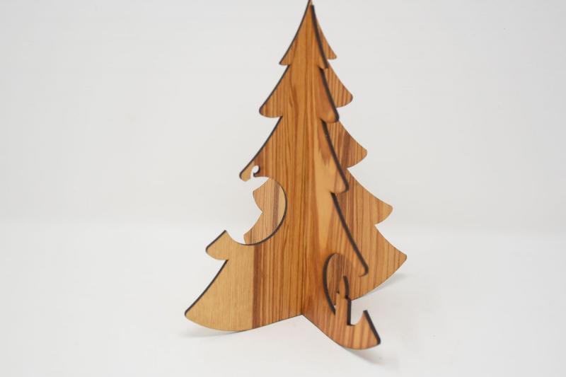 Weihnachtsbaum aus Esche