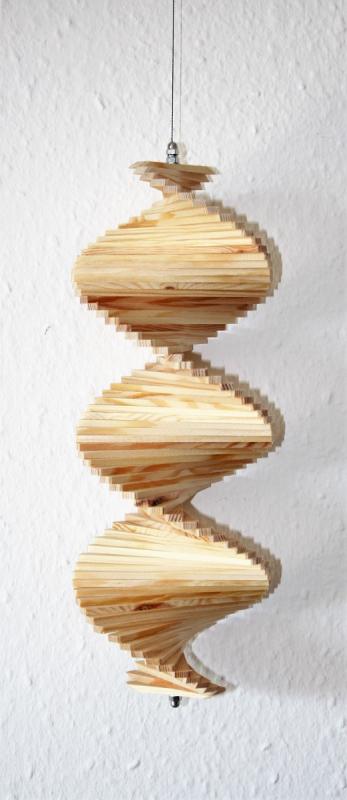 spirale-garten-holz-kiefer-metall-angelschnur-drehfunktion-baum