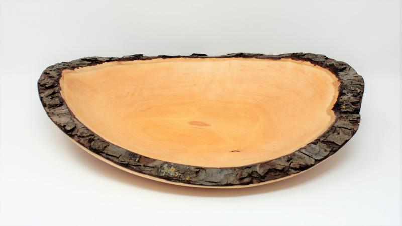 rindenrandschale-birnenholz-holzschale-gebäck-nüsse-deko