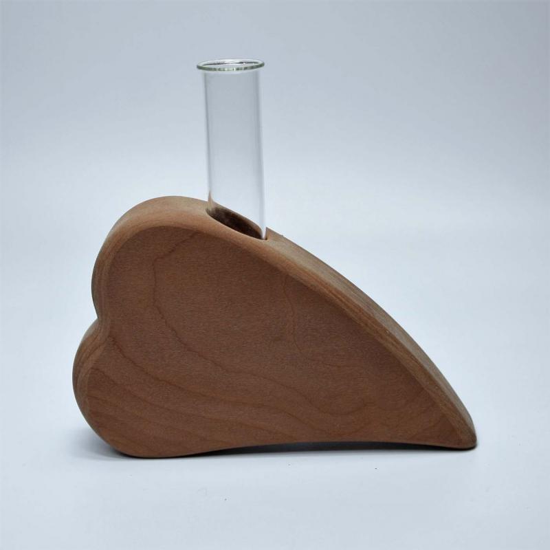 Vase in Herzform