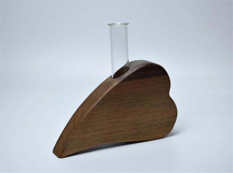 Vase in Herzform