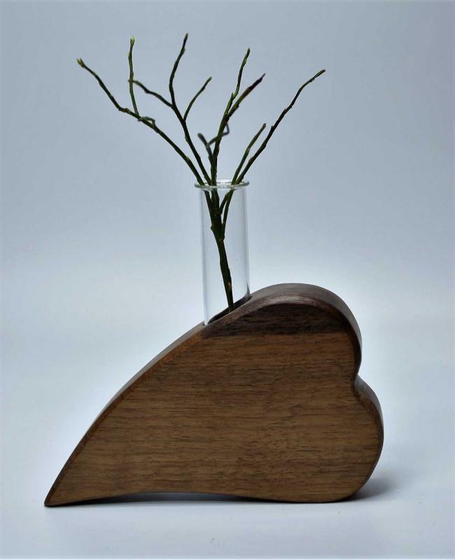 Vase in Herzform
